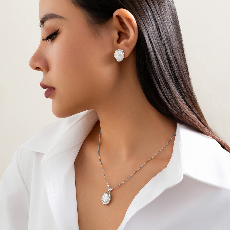 Trendy Pearl-like Jewelry Set - Matching Necklace and Stud Earrings | Women's Fashion Accessories