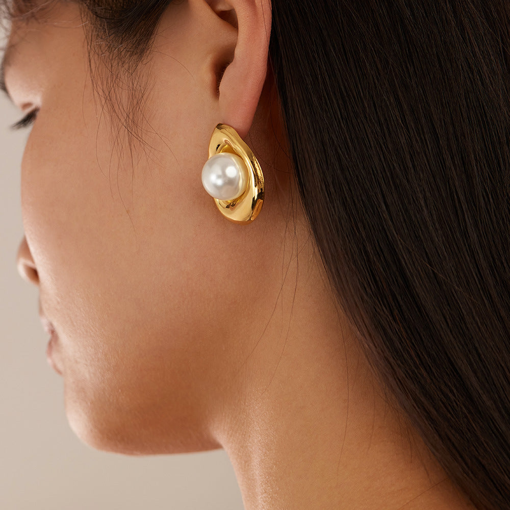 Minimalist Luxury Titanium Steel Studs with Pearl Dainty Boho Chic Jewelry
