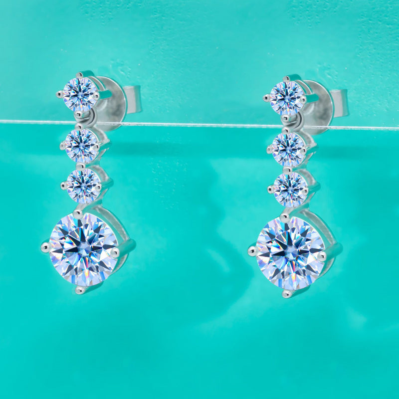 S925 Sterling Silver Earrings Pulsatile Heart Round Moissanite