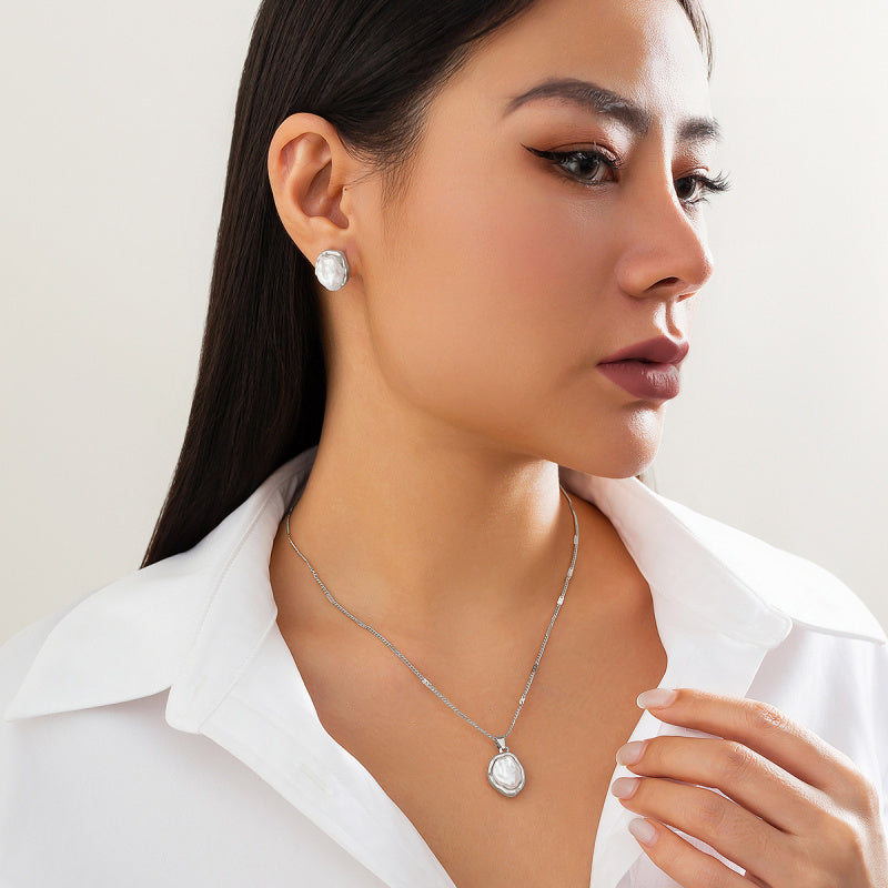 Trendy Pearl-like Jewelry Set - Matching Necklace and Stud Earrings | Women's Fashion Accessories
