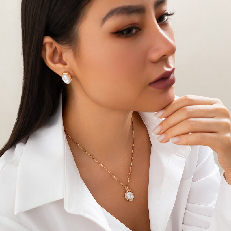 Trendy Pearl-like Jewelry Set - Matching Necklace and Stud Earrings | Women's Fashion Accessories