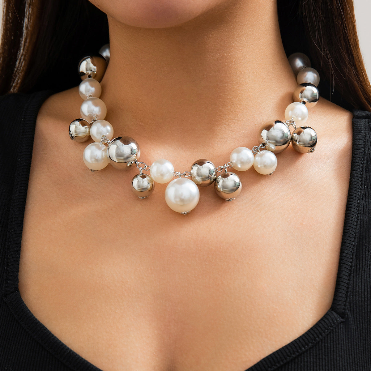Light Luxury French Retro Imitation Pearl Necklace for Women Punk Style Necklace
