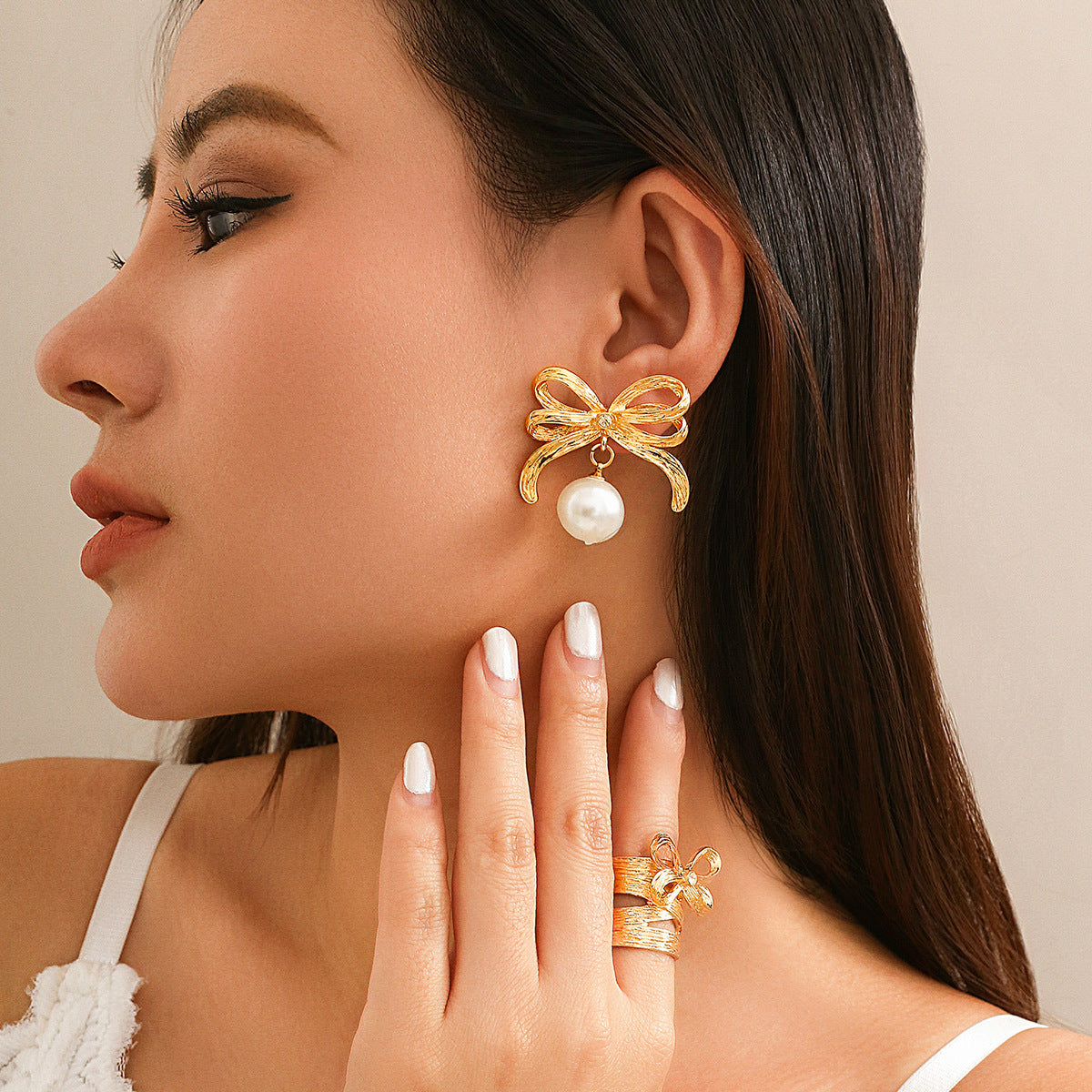 Bow Earrings Butterfly Knot Pearl Alloy Stud Earrings High-End Niche Light Luxury Earrings for Women
