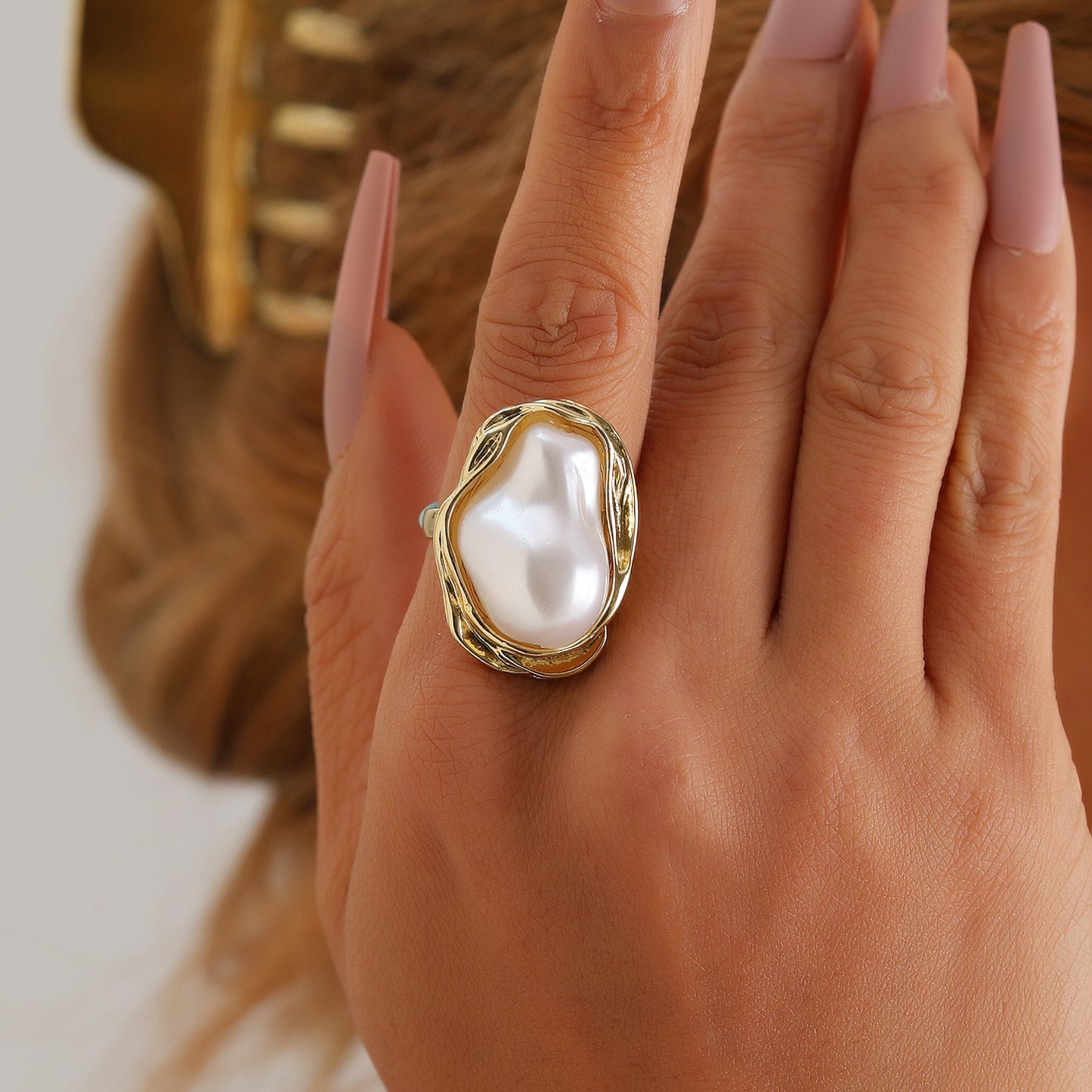 Vintage French Style Irregular Pearl Ring for Women - Exaggerated Open Adjustable Statement Ring, Unique Minimalist Design