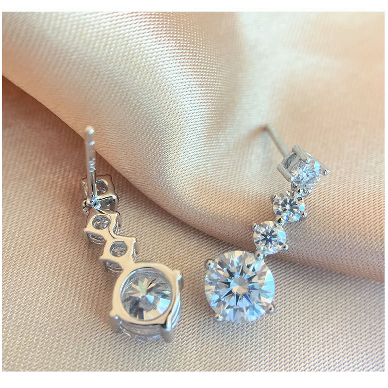S925 Sterling Silver Earrings Pulsatile Heart Round Moissanite