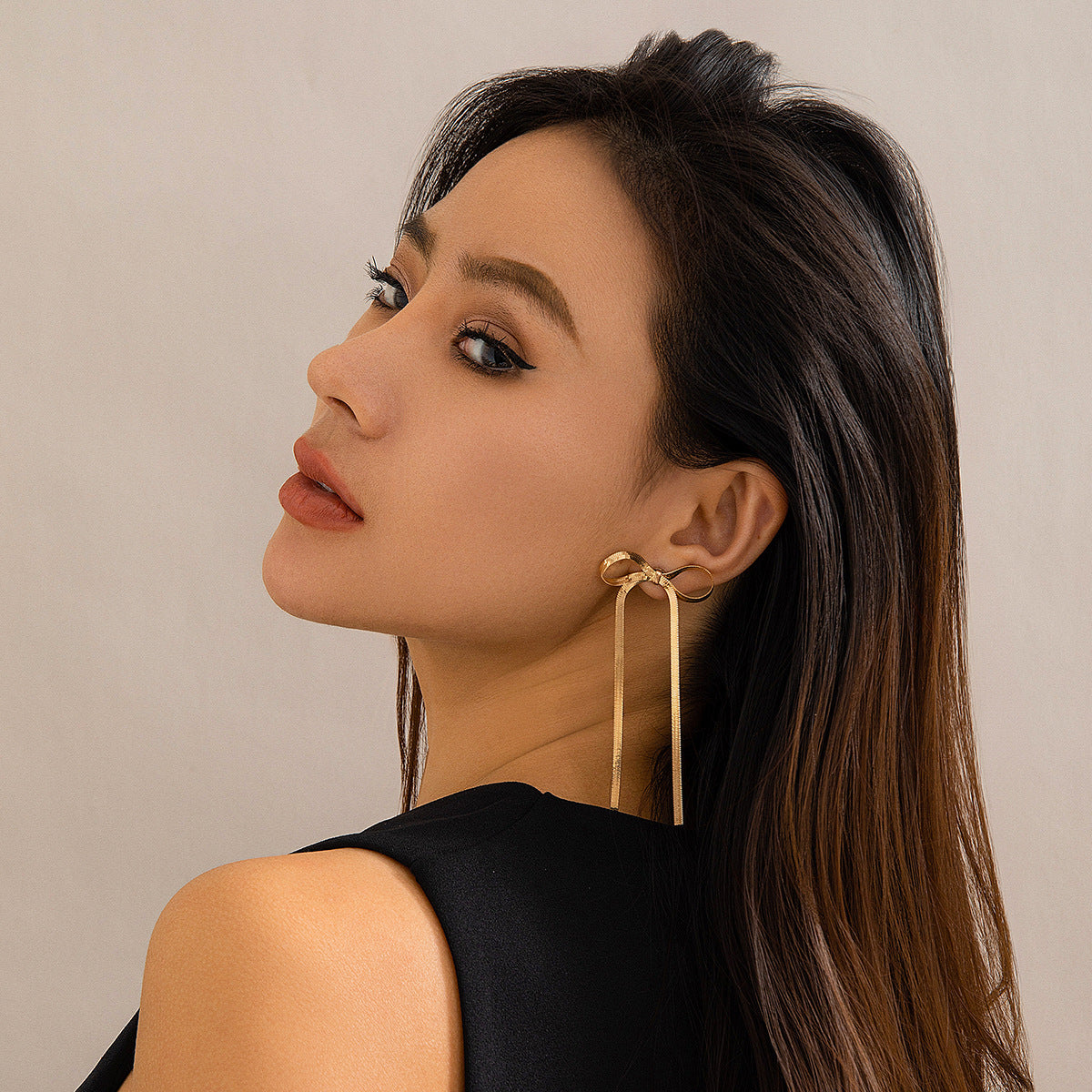 Empress Fashion Necklace for Women Versatile Snake Bone Chain Bowknot Clavicle Chain Necklace