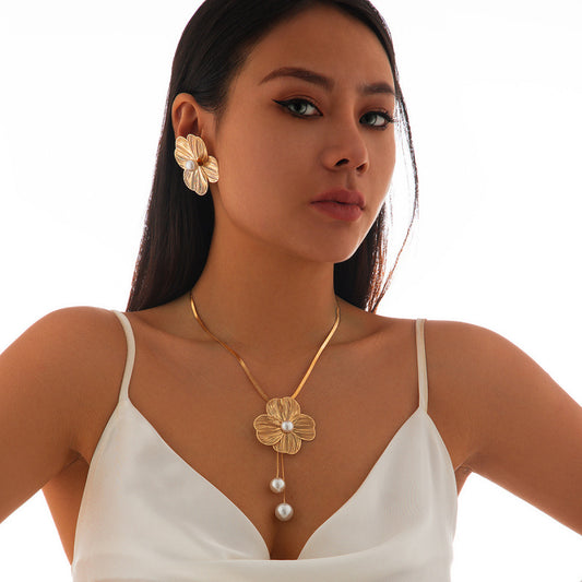 Elegant Floral Pearl Necklace & Earrings Set for Women – Dainty Silver Bohemian Layering Choker, Long Minimalist Floral Pearl Pendant, Unique Statement Jewelry Gift