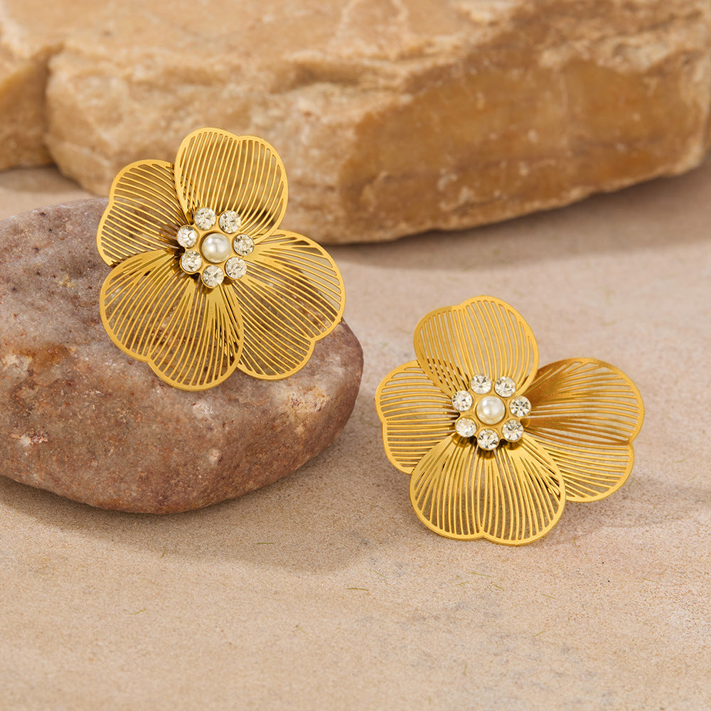 French Vintage Pearl Earrings - Minimalist Flower Studs with Zircon | Titanium Steel Ins Jewelry