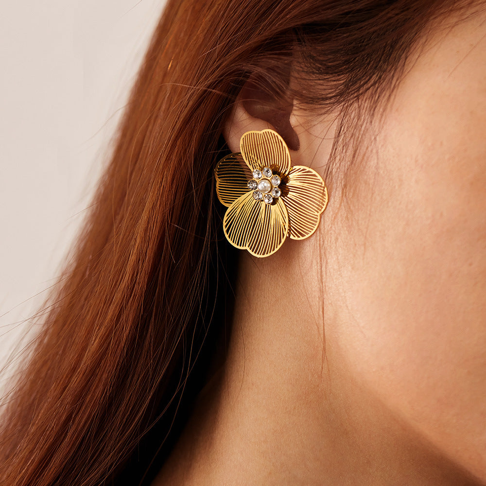 French Vintage Pearl Earrings - Minimalist Flower Studs with Zircon | Titanium Steel Ins Jewelry
