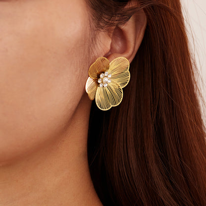 French Vintage Pearl Earrings - Minimalist Flower Studs with Zircon | Titanium Steel Ins Jewelry