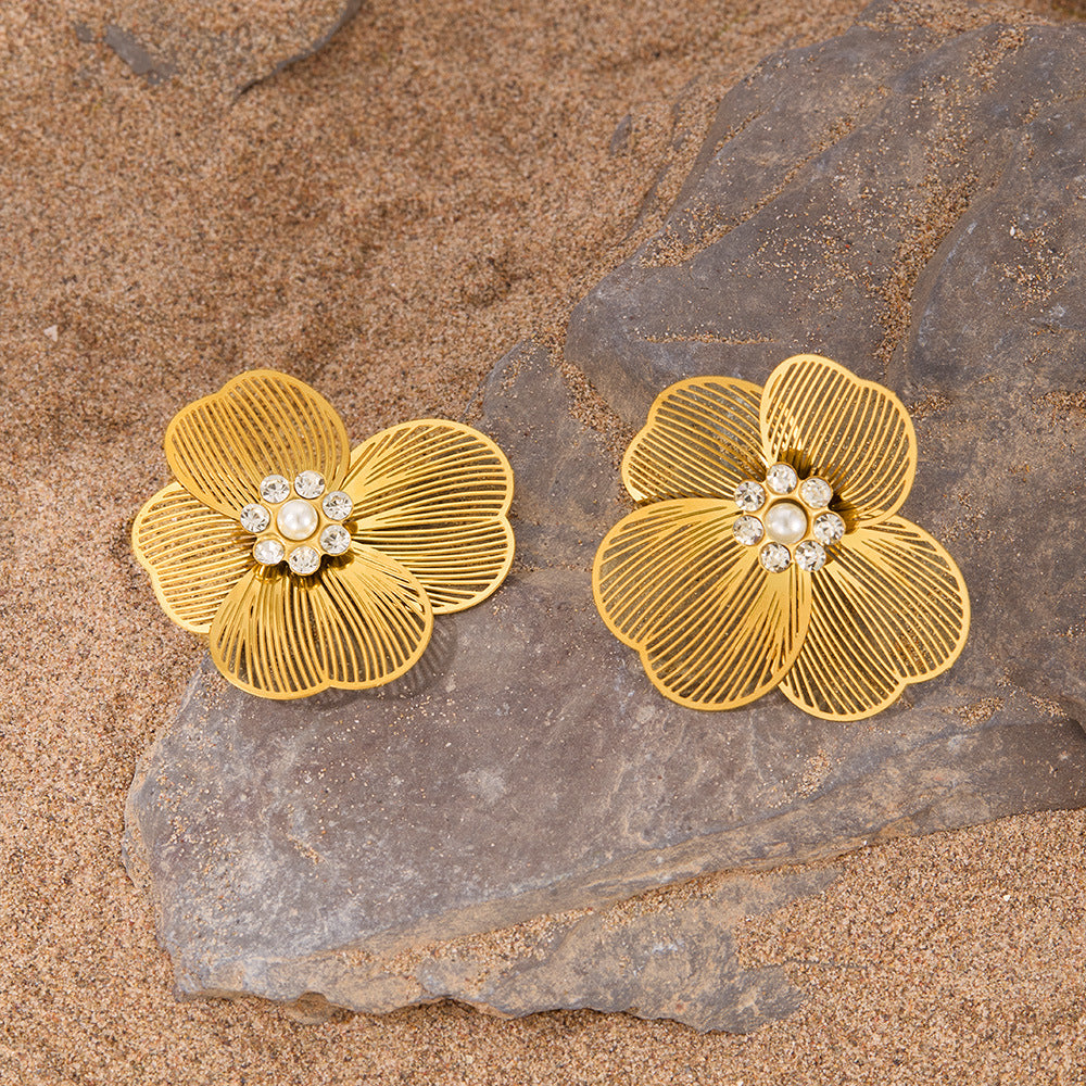 French Vintage Pearl Earrings - Minimalist Flower Studs with Zircon | Titanium Steel Ins Jewelry