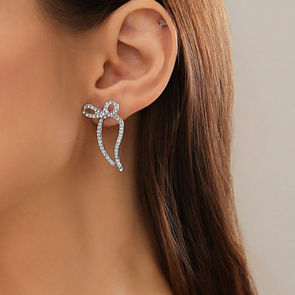 Empress Fashion Necklace for Women Versatile Snake Bone Chain Bowknot Clavicle Chain Necklace